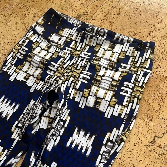 SATVA Leggings - Picture 5 of 10